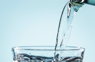 世云天泉成第十二届国际跨国公司领袖圆桌会议指定用水